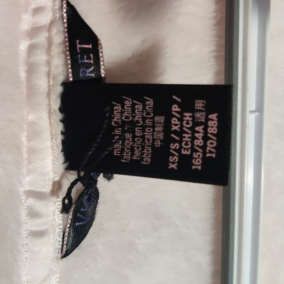 Victoria's Secret bathrobe XS pink - Picture 2 of 5